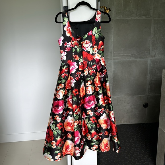 Chicwish Floral A-Line Dress - Picture 2 of 3